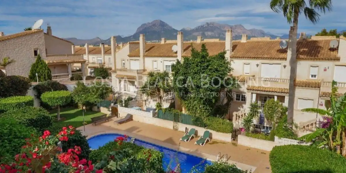 Chalet con terraza en venta en L'Albir