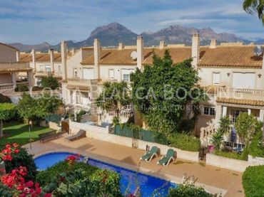 Villa avec balcon à vendre à L'Albir
