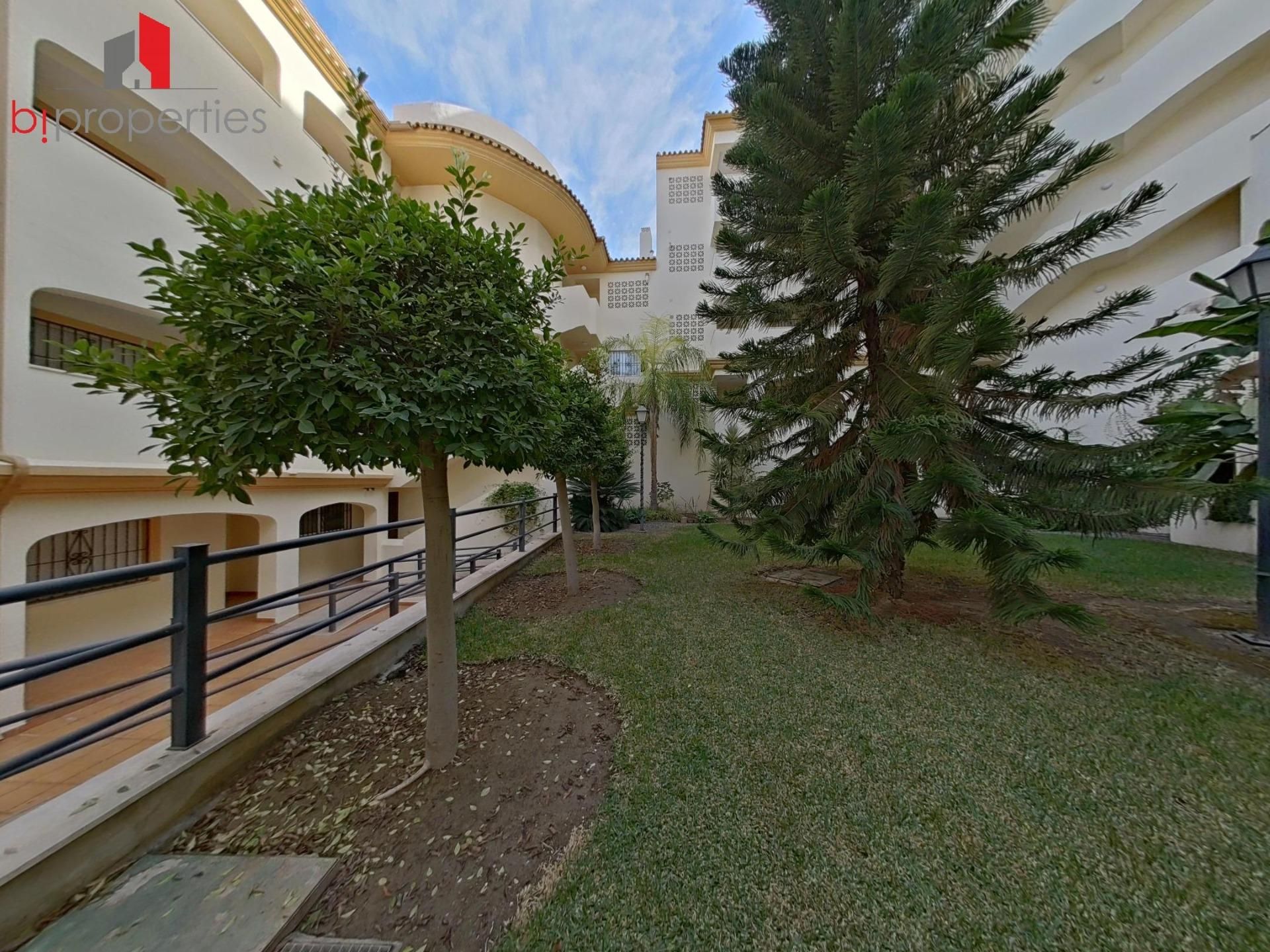 Exterior view of Flat for sale in Coín  with Air Conditioner and Terrace