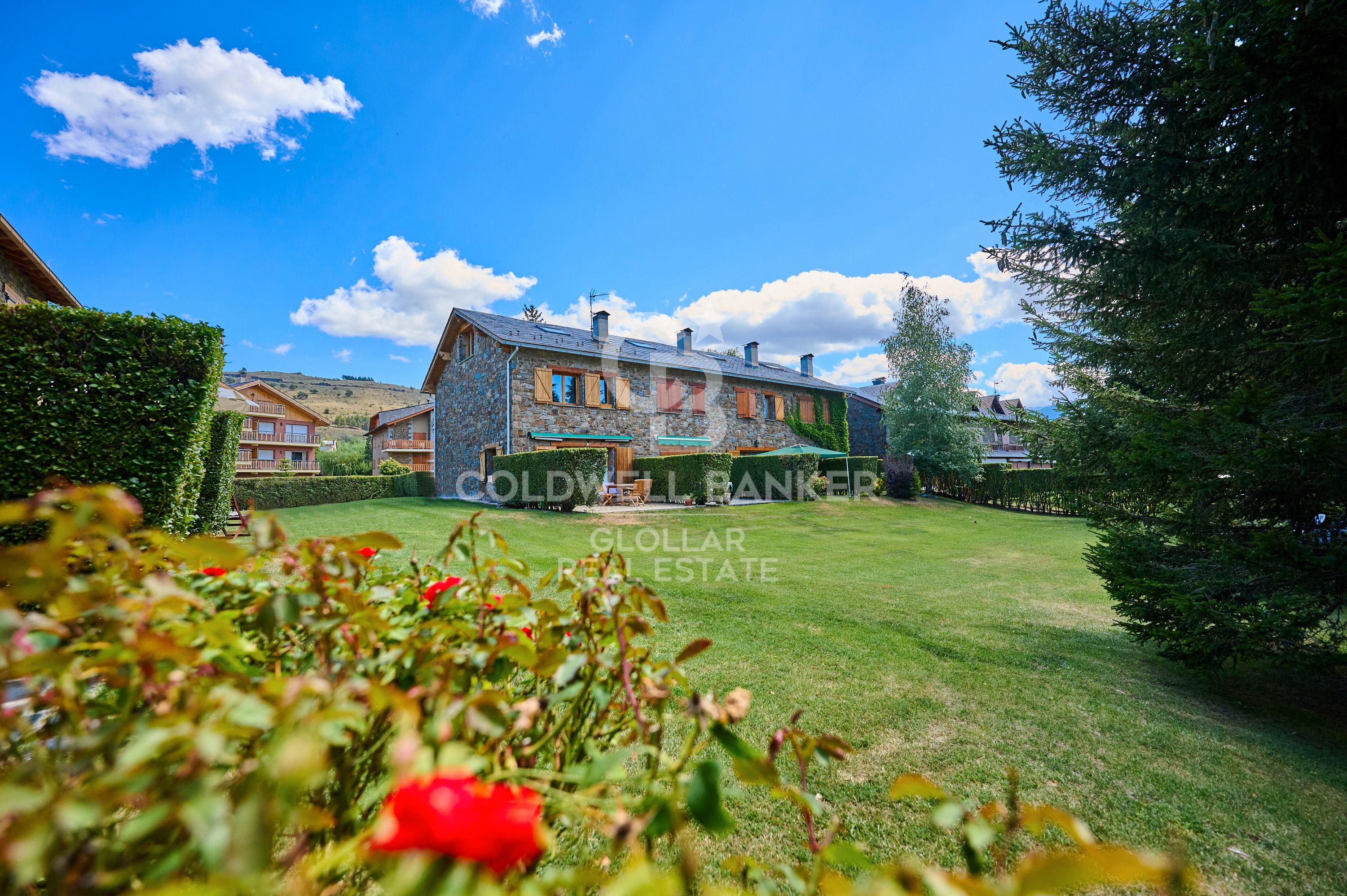 Garden of Single-family semi-detached for sale in Llívia  with Heating, Private garden and Parquet flooring