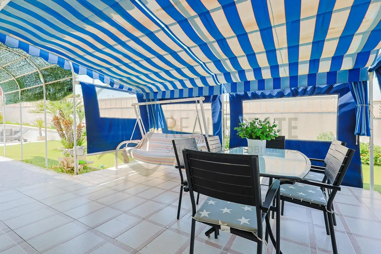 Terrassa de Casa o xalet en venda en Elche / Elx amb Jardí privat, Terrassa i Piscina