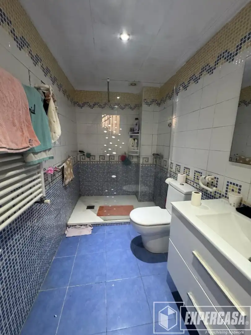 Badezimmer von Country house zum Verkauf in Albal mit Klimaanlage und Terrasse