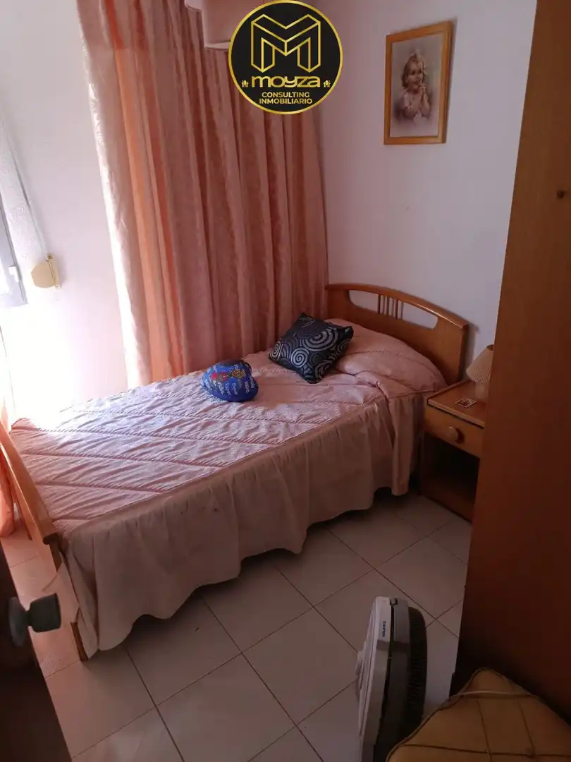 Habitación de Casa o chalet en venta en Fuerte del Rey con Aire acondicionado, Calefacción y Terraza