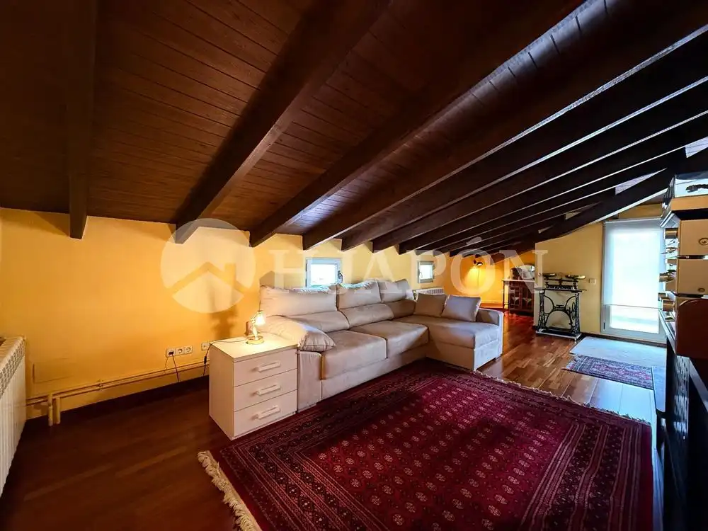 Sala d'estar de Casa o xalet en venda en Teià amb Calefacció, Jardí privat i Terrassa