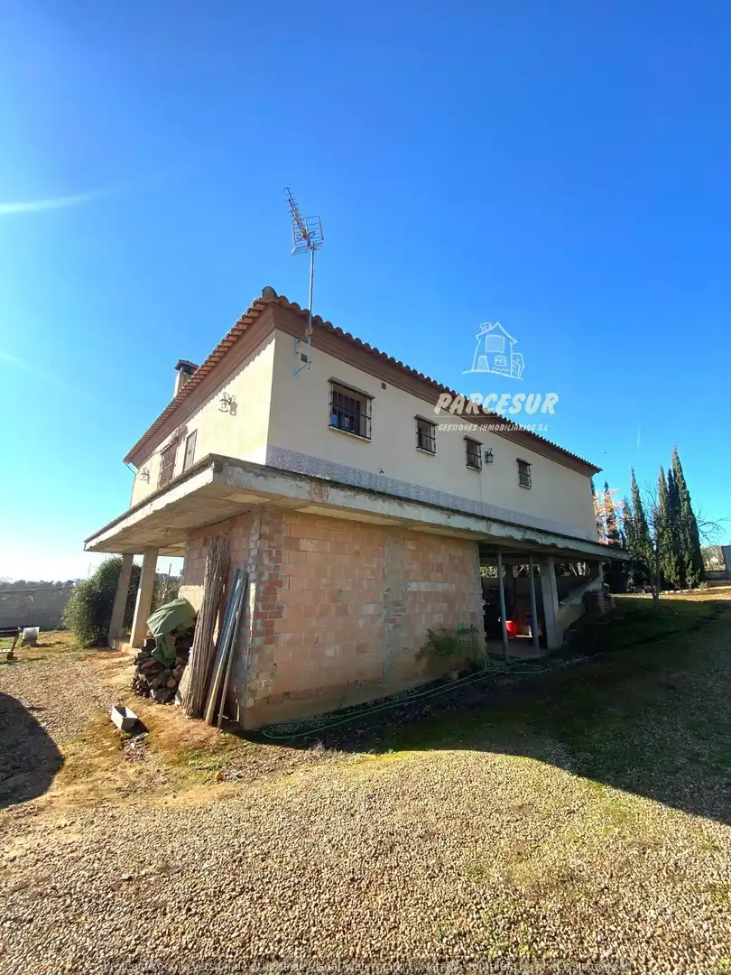 Vista exterior de Casa o xalet en venda en Posadas amb Traster
