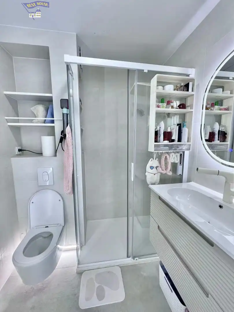 Bathroom of Flat for sale in La Llagosta  with Air Conditioner, Heating and Parquet flooring