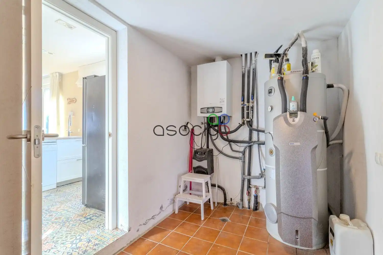 Houses for sale in Cabanillas del Campo  with Air Conditioner, Heating and Storage room