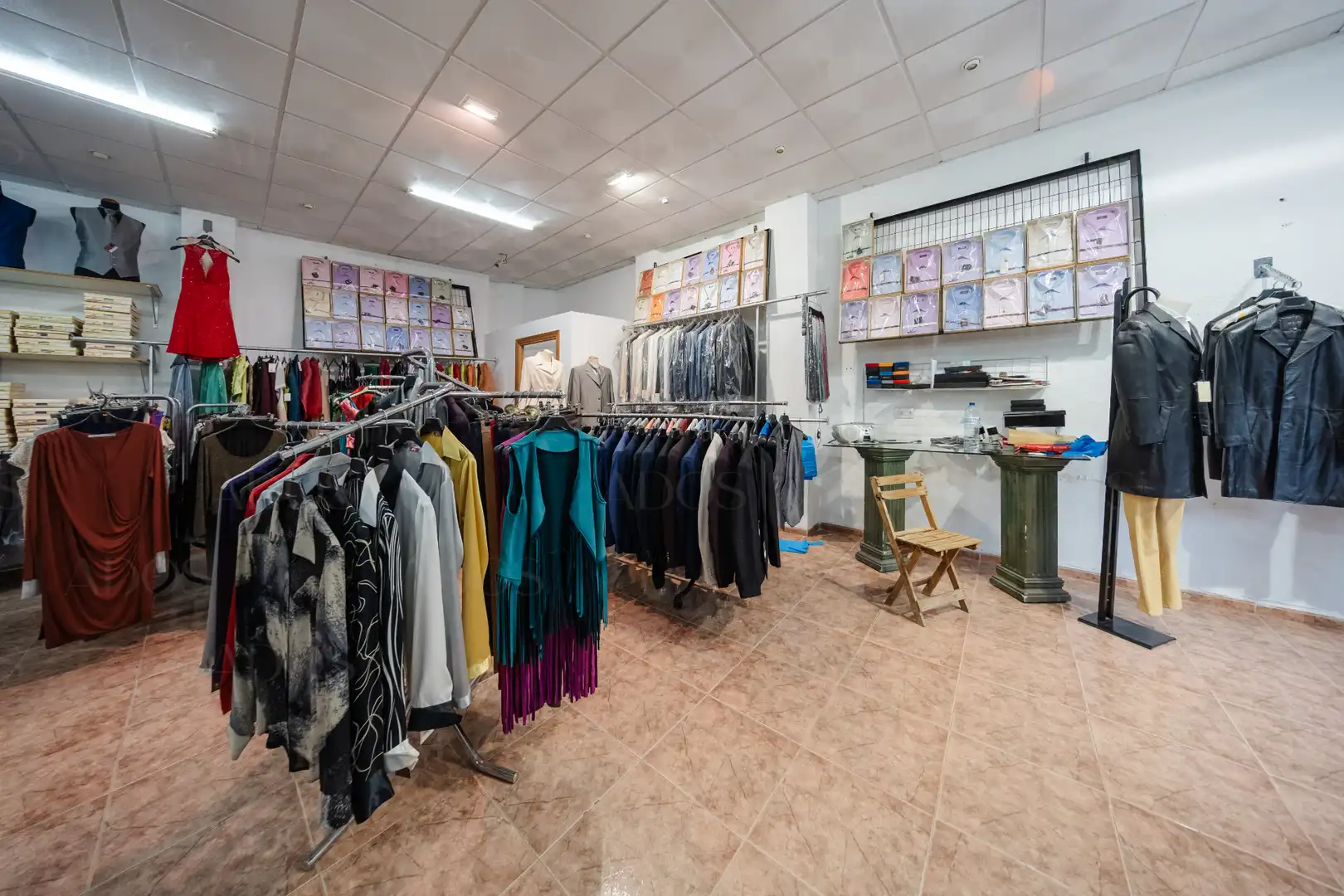 Premises for sale in  Almería Capital