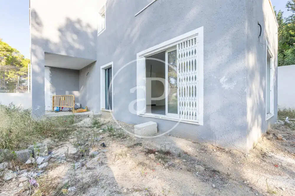 Casa aparellada amb terrassa en venda a Godelleta, imagen 3