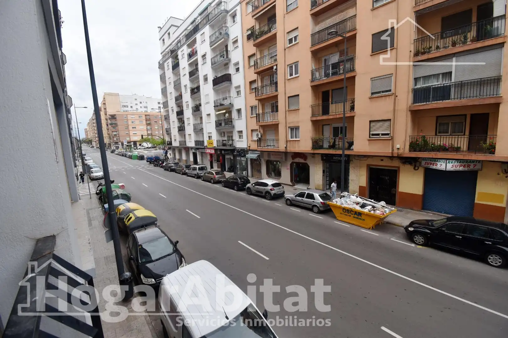 Vista exterior de Pis en venda en Castellón de la Plana / Castelló de la Plana amb Aire condicionat, Calefacció i Moblat