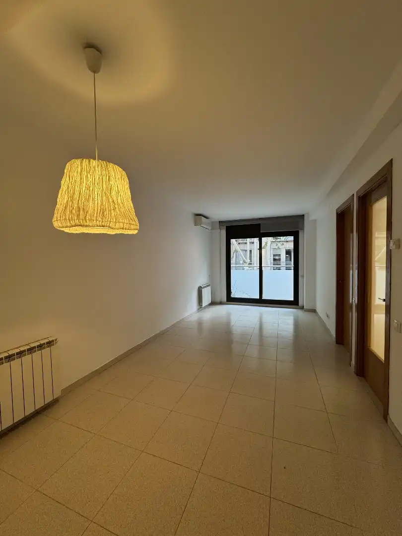 Piso de alquiler en Sabadell con Calefacción y Balcón
