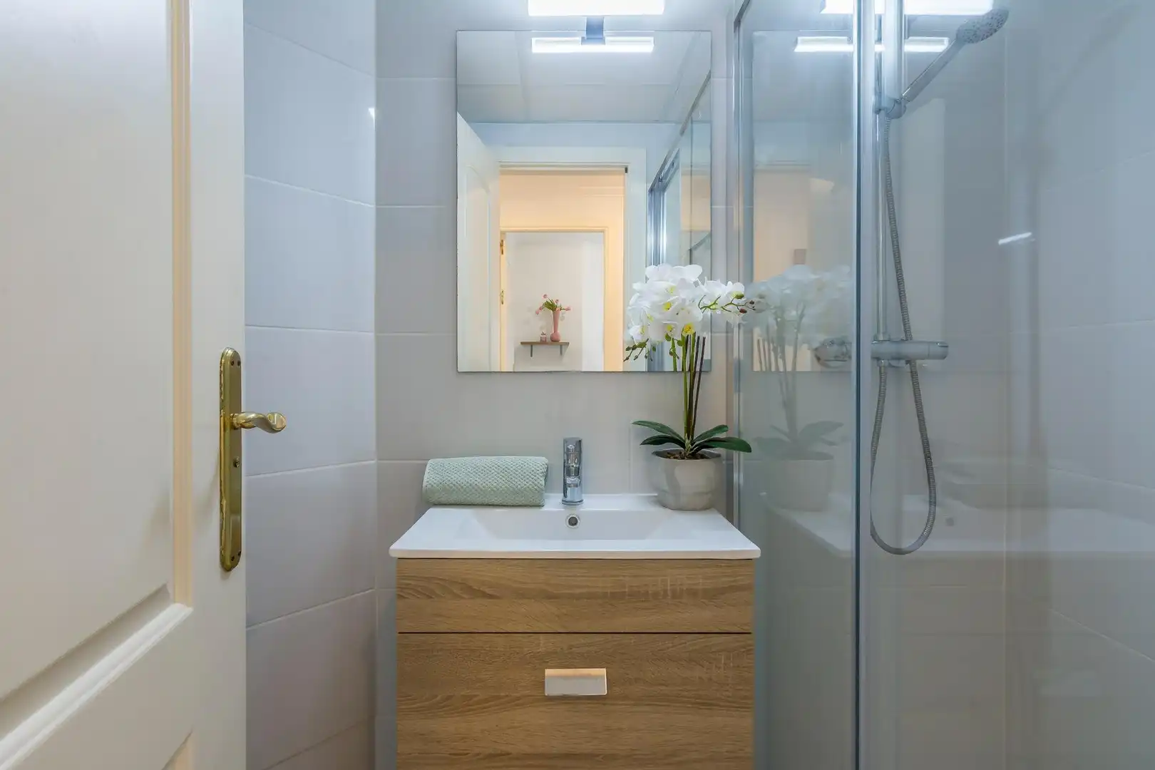 Bathroom of Flat for sale in Benalmádena  with Air Conditioner, Terrace and Balcony