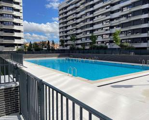 Piscina de Pis en venda en  Madrid Capital amb Aire condicionat, Terrassa i Piscina