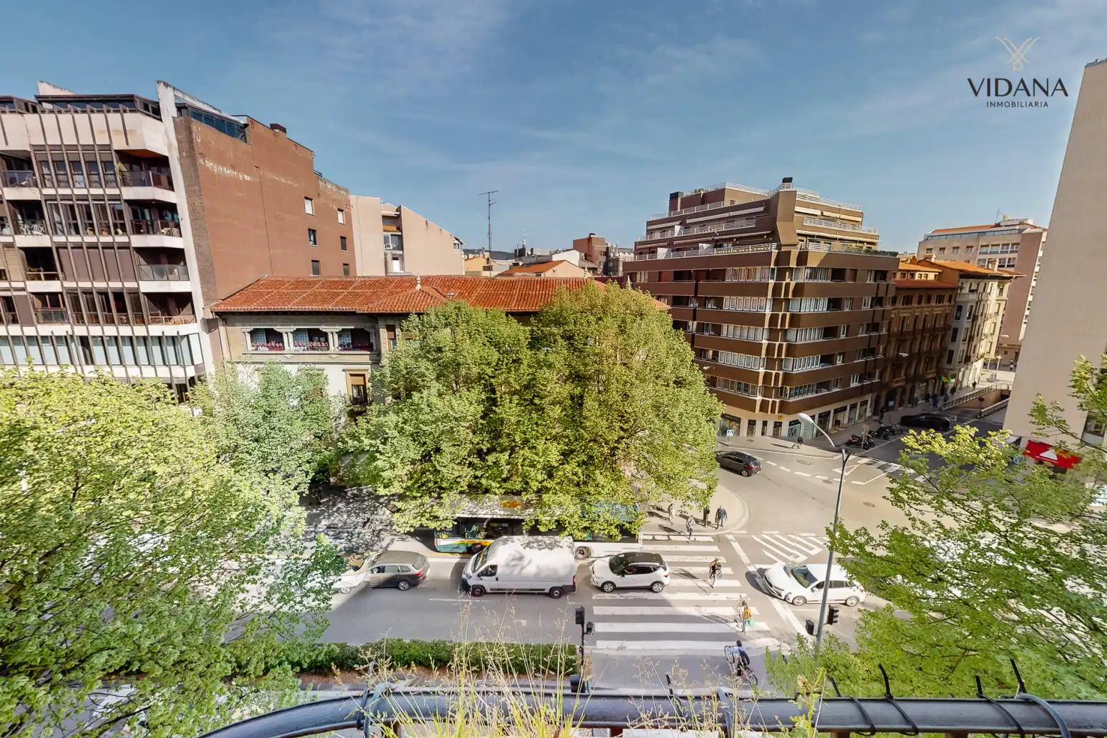 Vista exterior de Pis en venda en  Pamplona / Iruña amb Calefacció, Parquet i Traster
