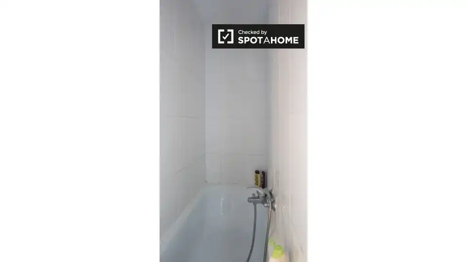 Room in Alcalá de Henares, Madrid