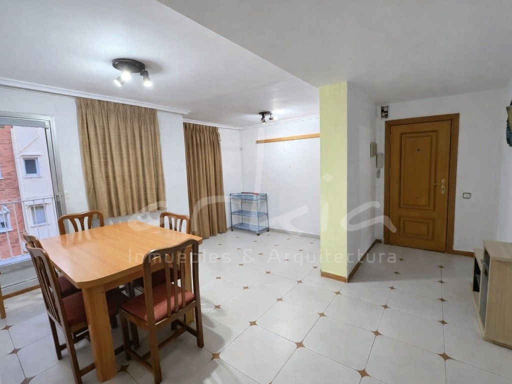 Flat for sale in  Valencia Capital  with Balcony