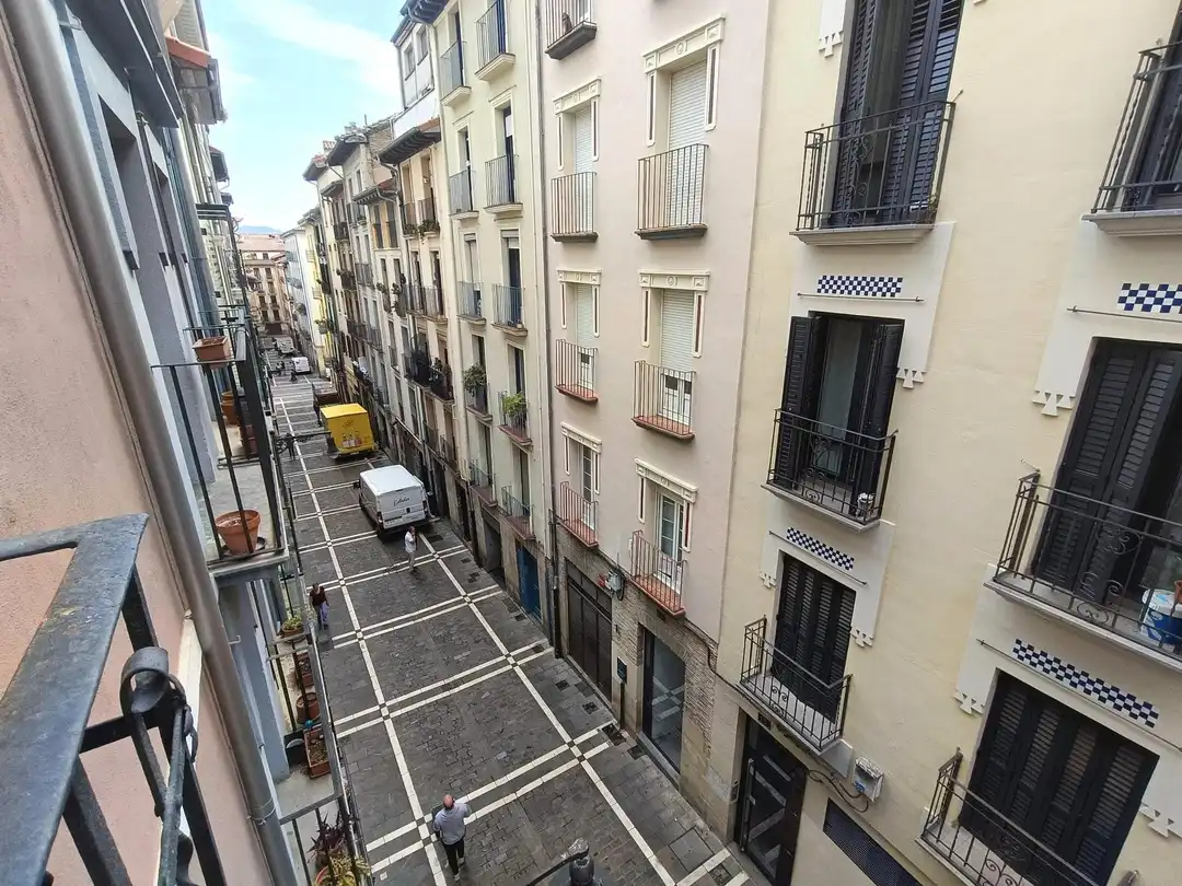 Vista exterior de Pis de lloguer en  Pamplona / Iruña amb Calefacció i Balcó