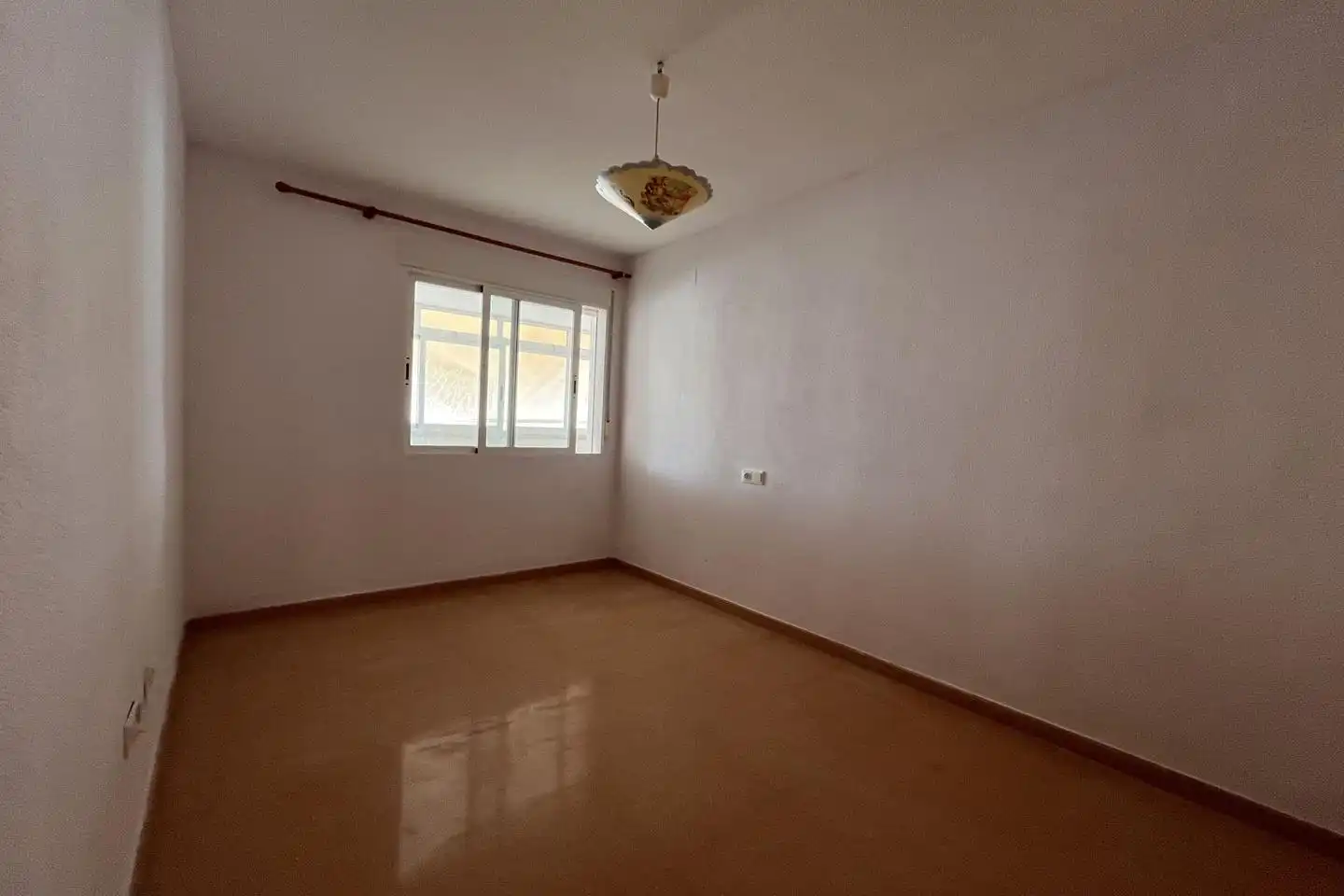 Habitación de Apartamento en venta en Villajoyosa / La Vila Joiosa con Terraza y Alarma