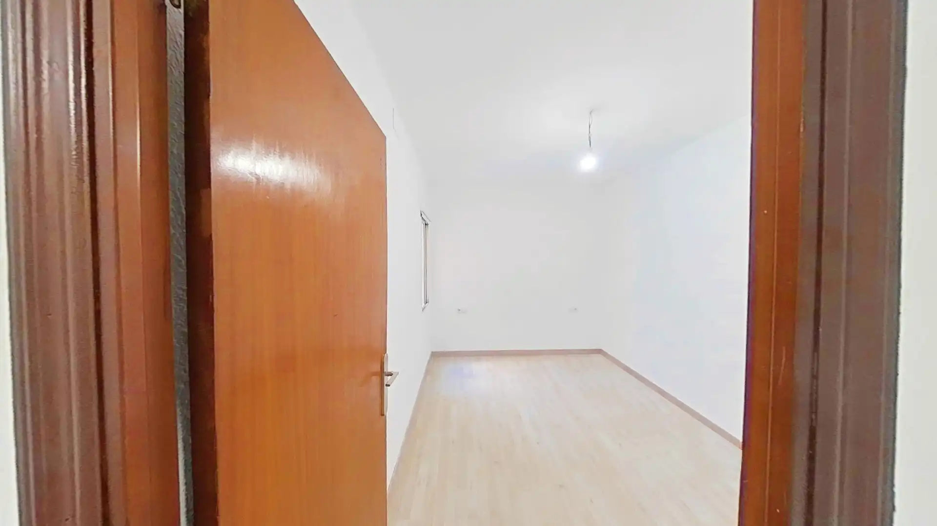 Flat for rent in Llefià