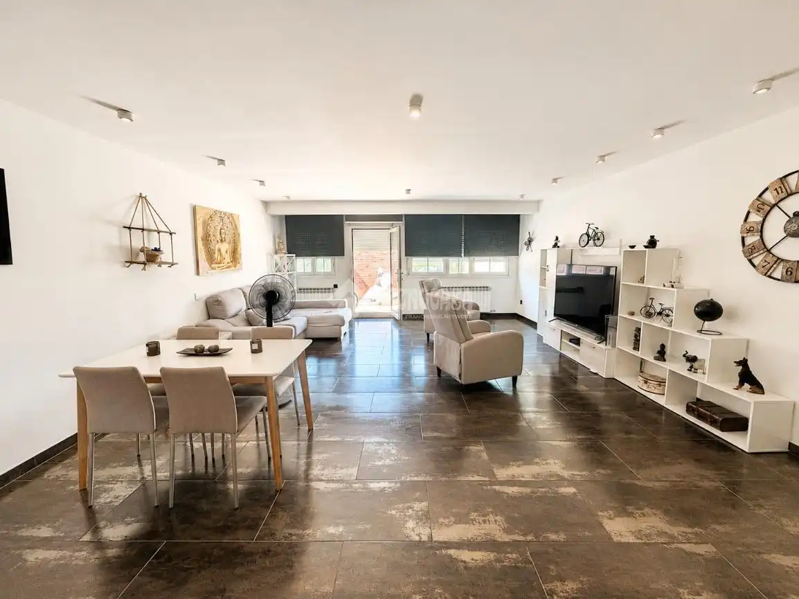 Sala d'estar de Casa adosada en venda en Tarragona amb Calefacció