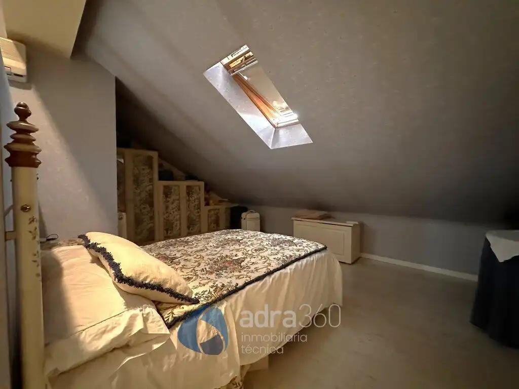 Habitación de Casa o chalet en venta en  Logroño con Aire acondicionado, Calefacción y Jardín privado