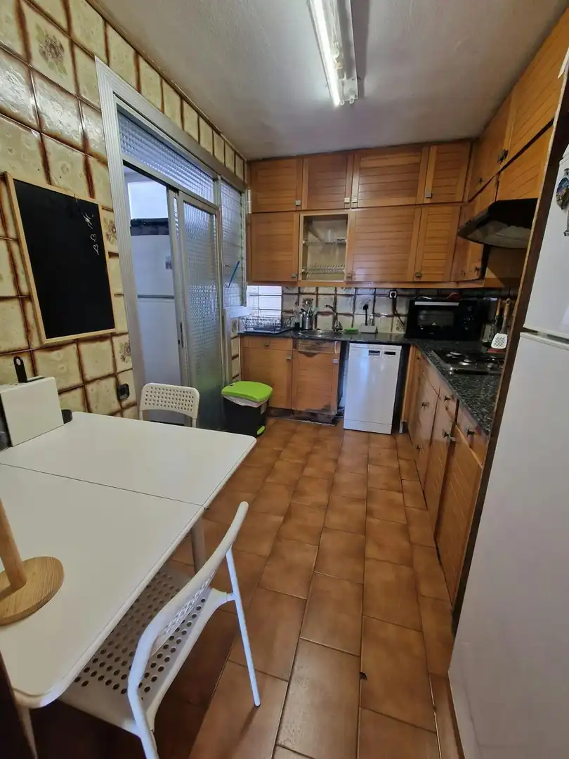 Cocina de Piso para compartir en Barcelona con Amueblado, Lavadora y TV