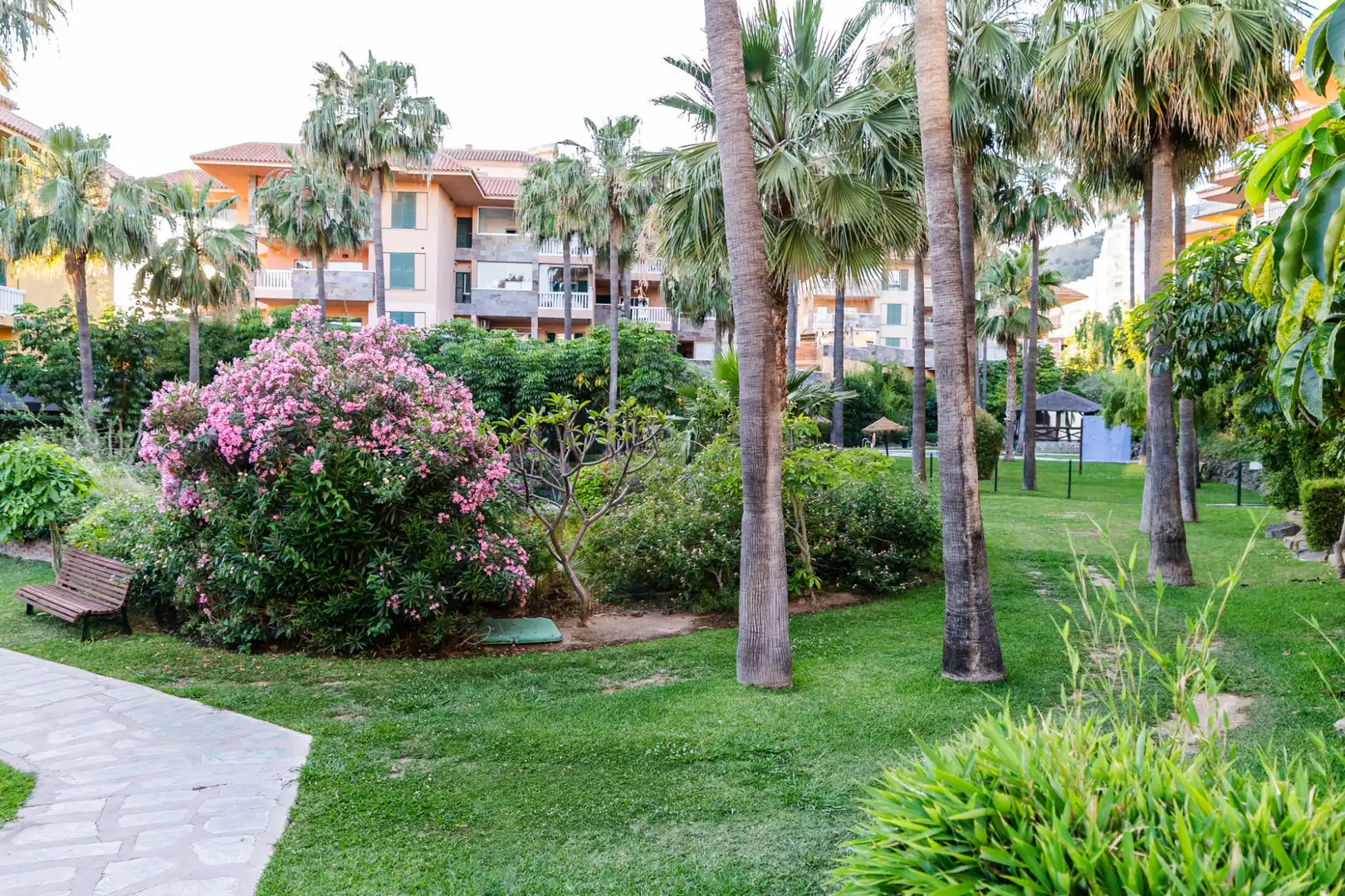Jardí de Pis en venda en Fuengirola amb Aire condicionat, Calefacció i Jardí privat