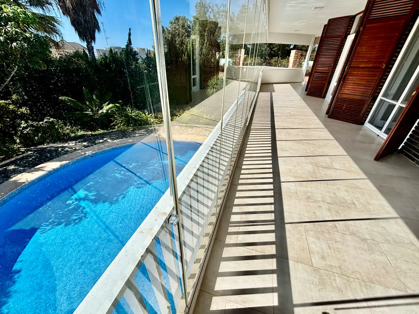 Piscina de Casa o xalet en venda en Alicante / Alacant amb Jardí privat, Terrassa i Traster