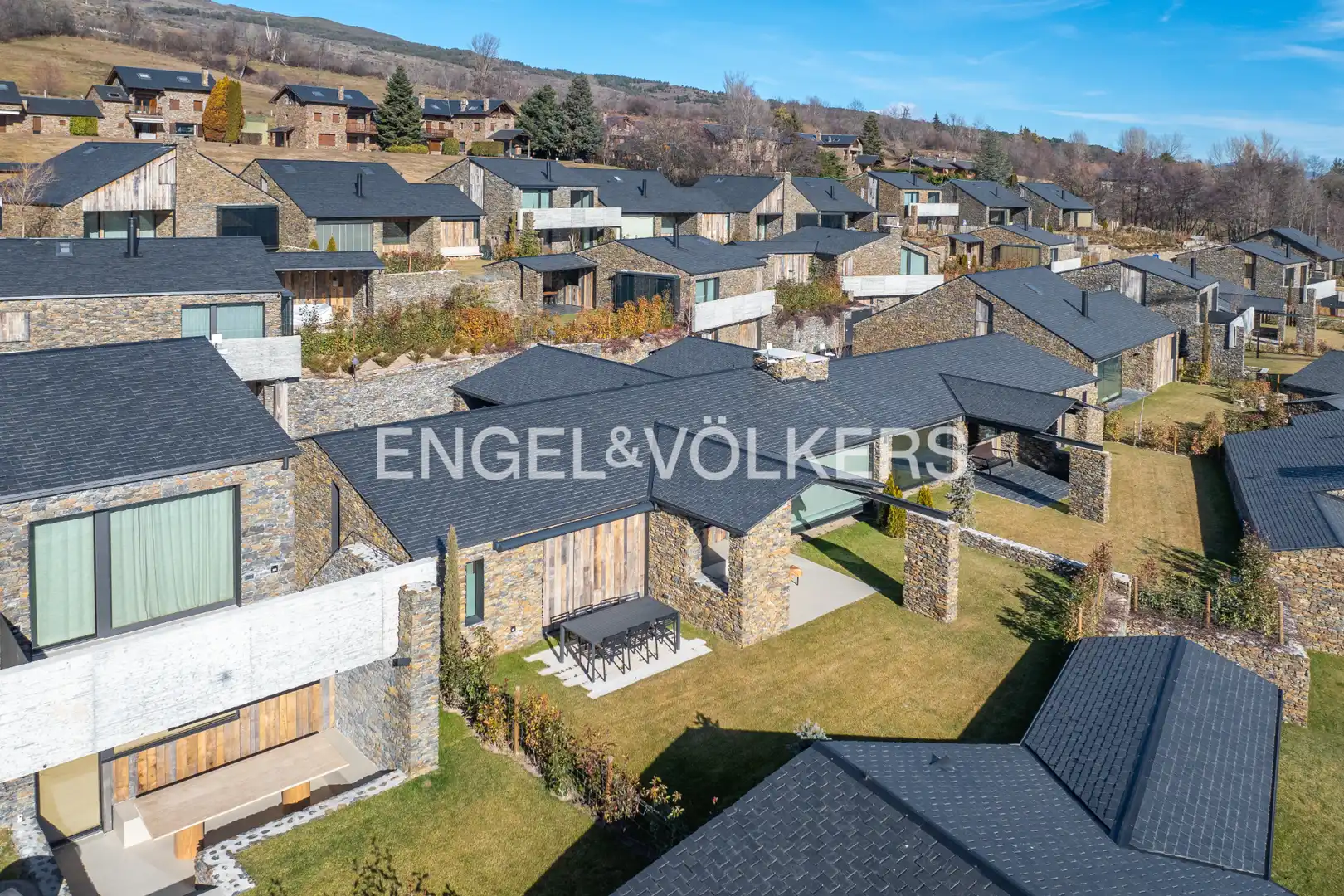 Exterior view of Houses for sale in Ger  with Heating, Private garden and Parquet flooring