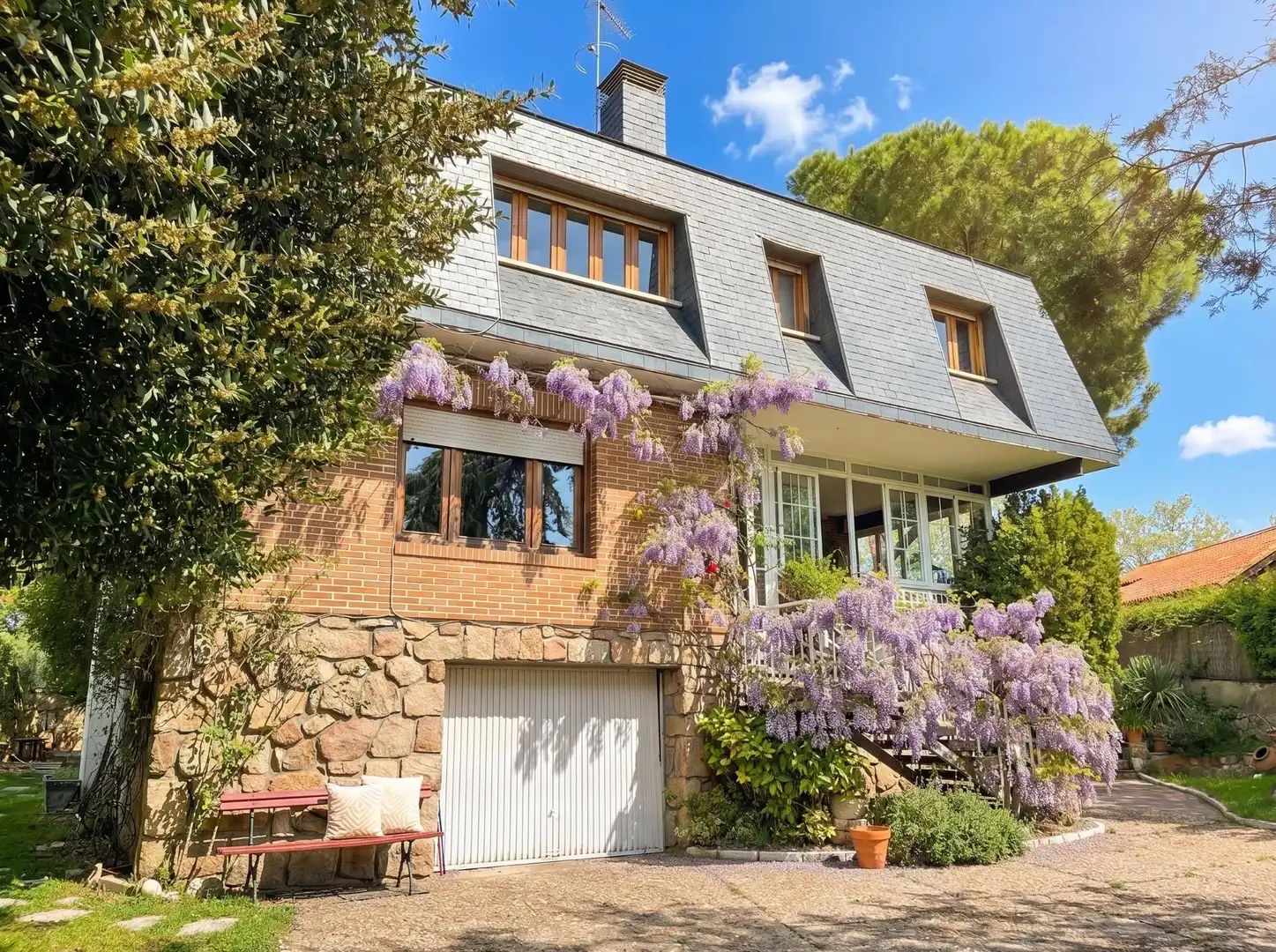 Vista exterior de Casa o chalet en venta en Torrelodones con Calefacción, Jardín privado y Terraza