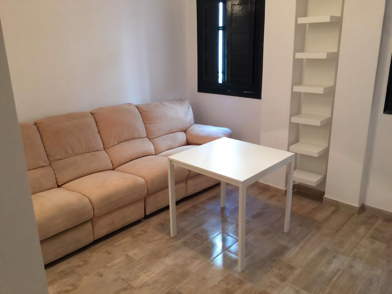 Living room of Flat for sale in  Granada Capital  with Furnished