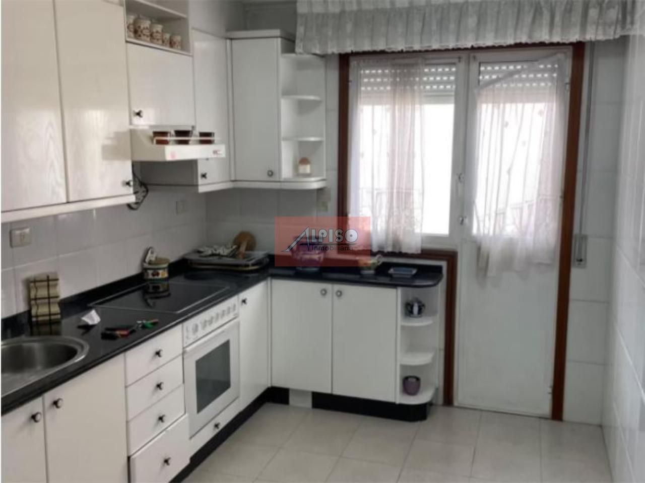 Kitchen of Flat for sale in Ourense Capital   with Heating, Parquet flooring and Storage room