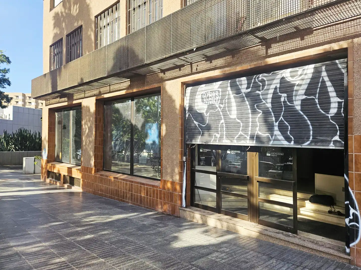 Vista exterior de Local en venda en Santa Cruz de Tenerife amb Aire condicionat