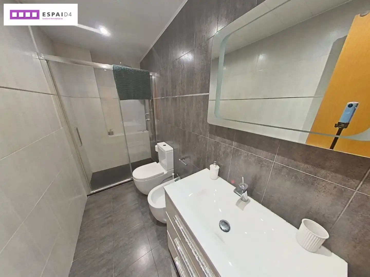 Baño de Ático en venta en Ripollet con Aire acondicionado, Calefacción y Terraza