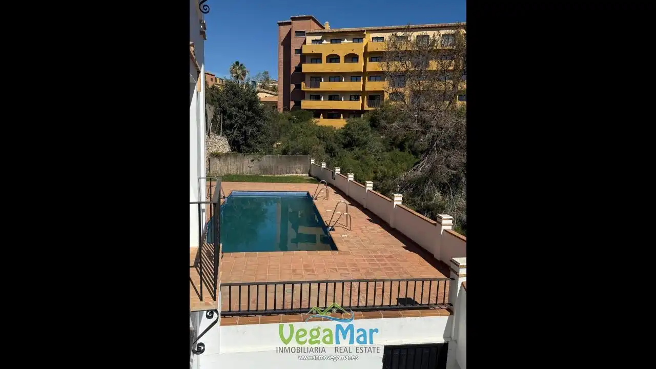 Piscina de Dúplex en venta en Almuñécar