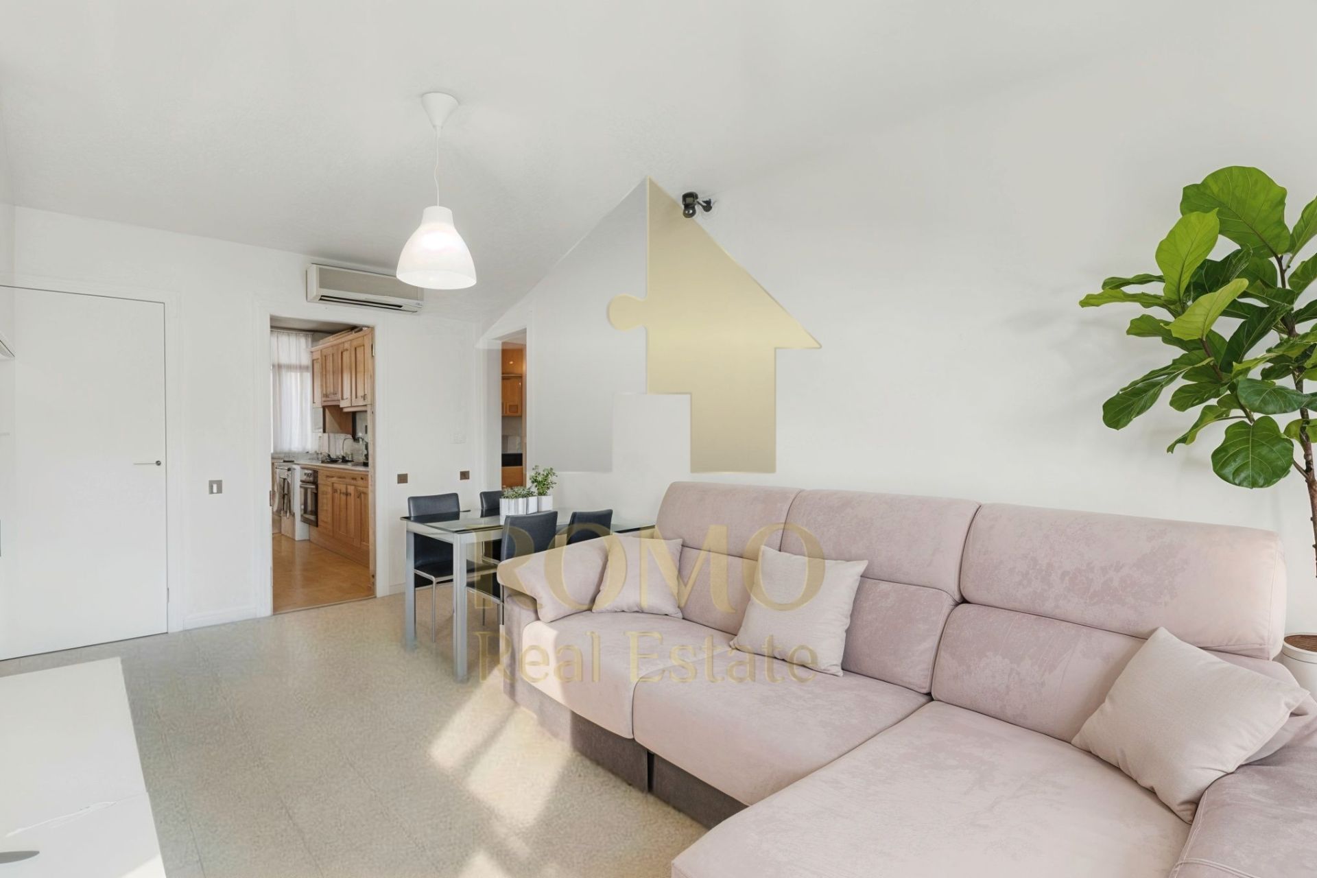 Sala d'estar de Pis en venda en Montcada i Reixac amb Aire condicionat, Calefacció i Parquet