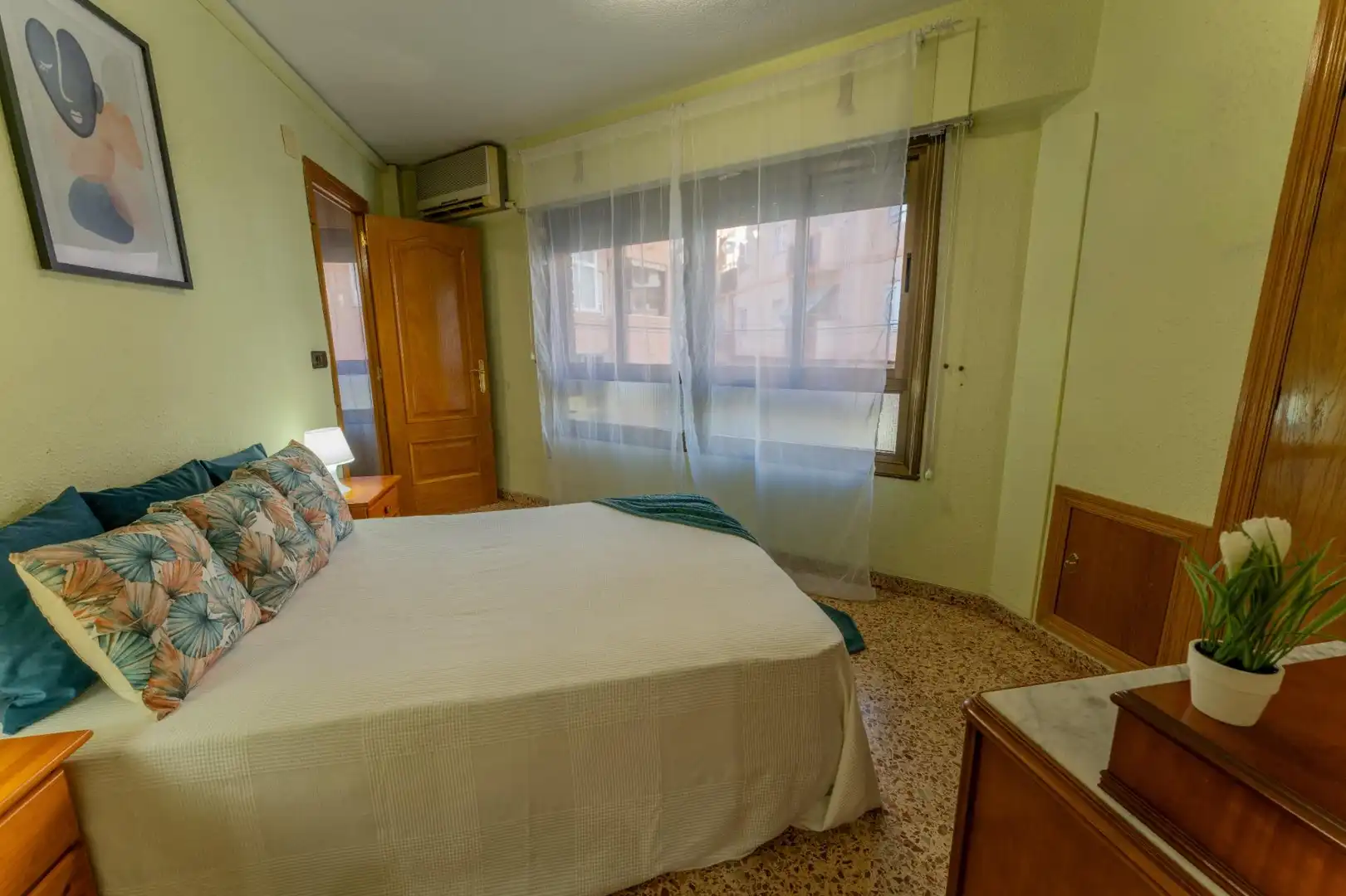 Habitación de Piso en venta en Alicante / Alacant con Aire acondicionado