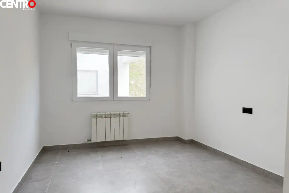 Piso en venta en La Zubia con Aire acondicionado, Calefacción y Jardín privado