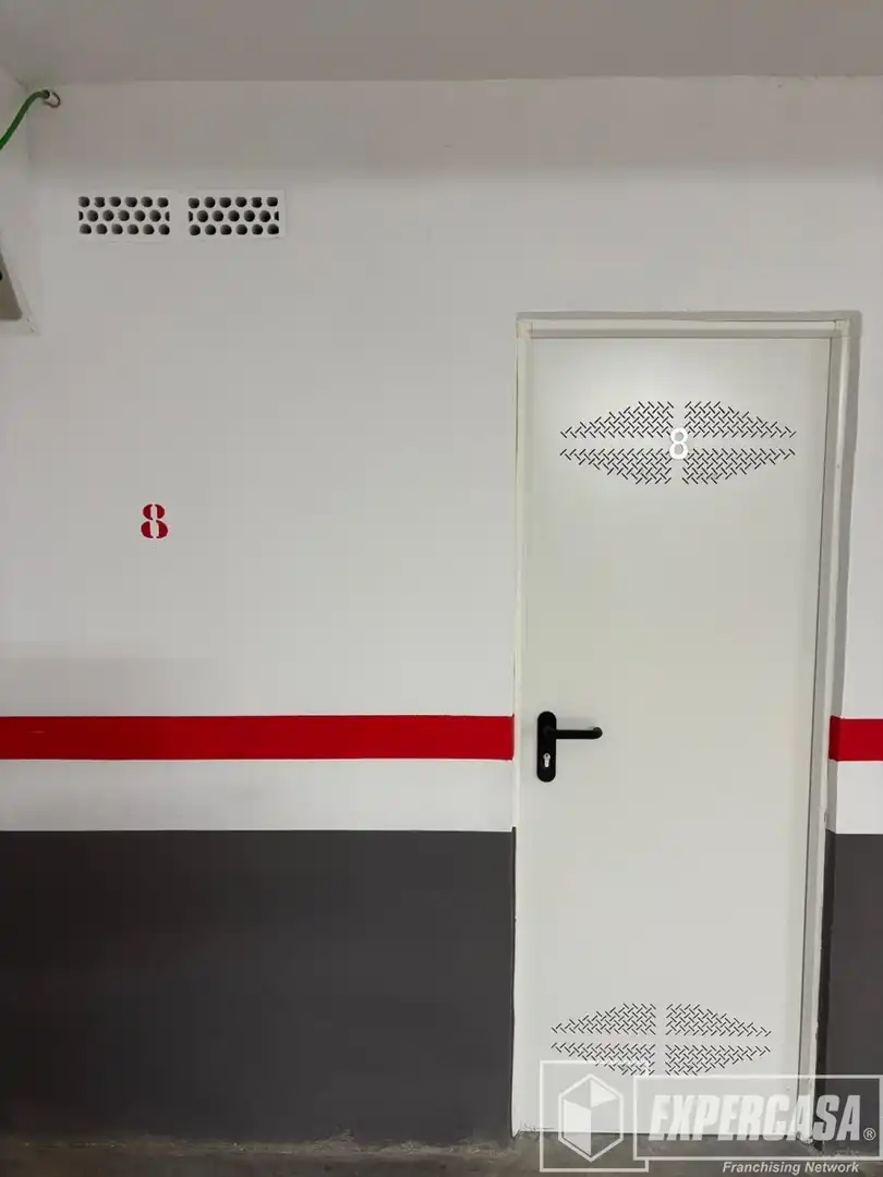 Flat for sale in Albal  with Air Conditioner, Terrace and Storage room