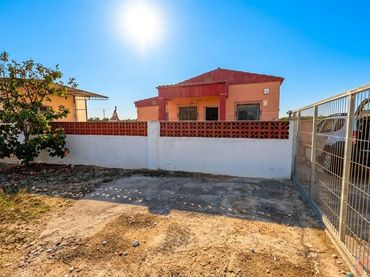 Detached house with pool for sale in san sebastian