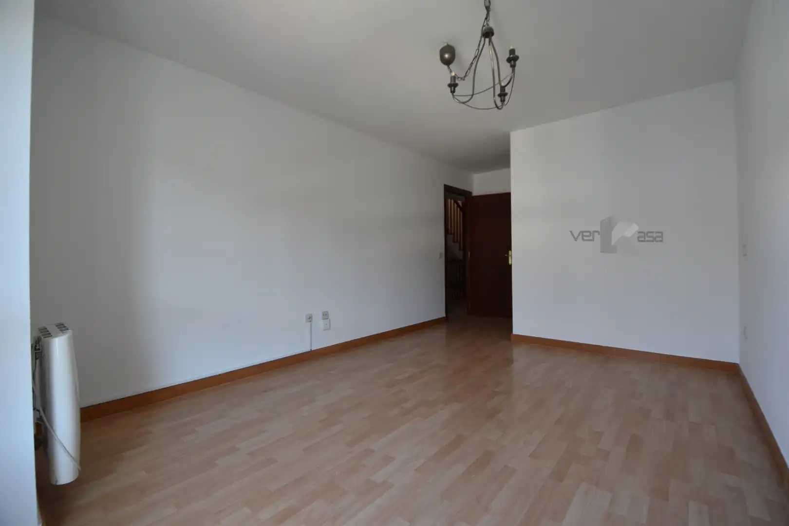 Wohnzimmer von Einfamilien-Reihenhaus zum Verkauf in San Martín de la Vega mit Klimaanlage, Heizung und Privatgarten