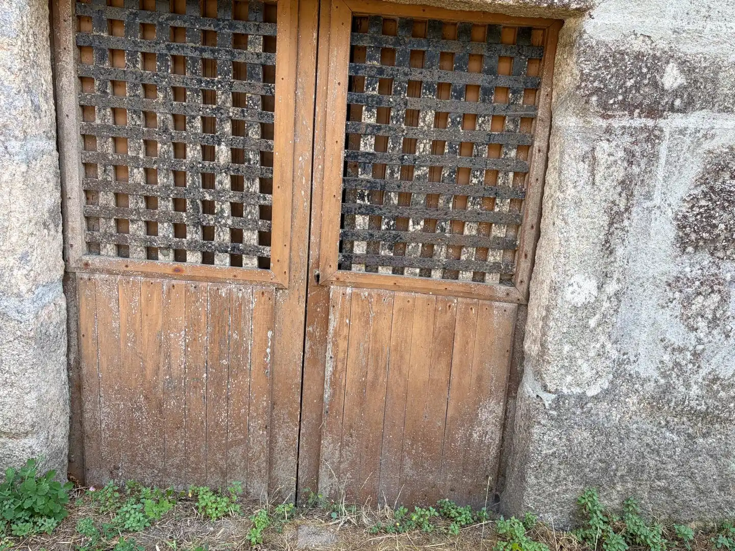 Vista exterior de Casa o xalet en venda en Salvaterra de Miño amb Jardí privat i Parquet