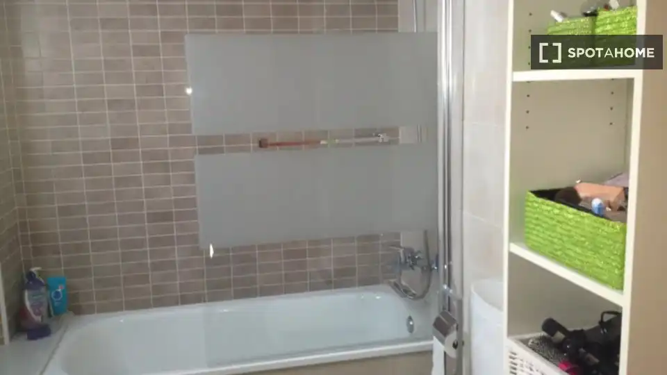 Room in El Marenyet