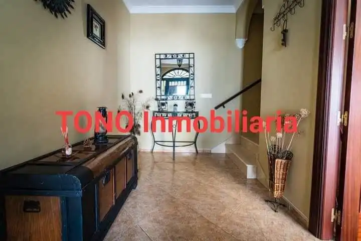 Houses for sale in Écija  with Air Conditioner, Terrace and Storage room