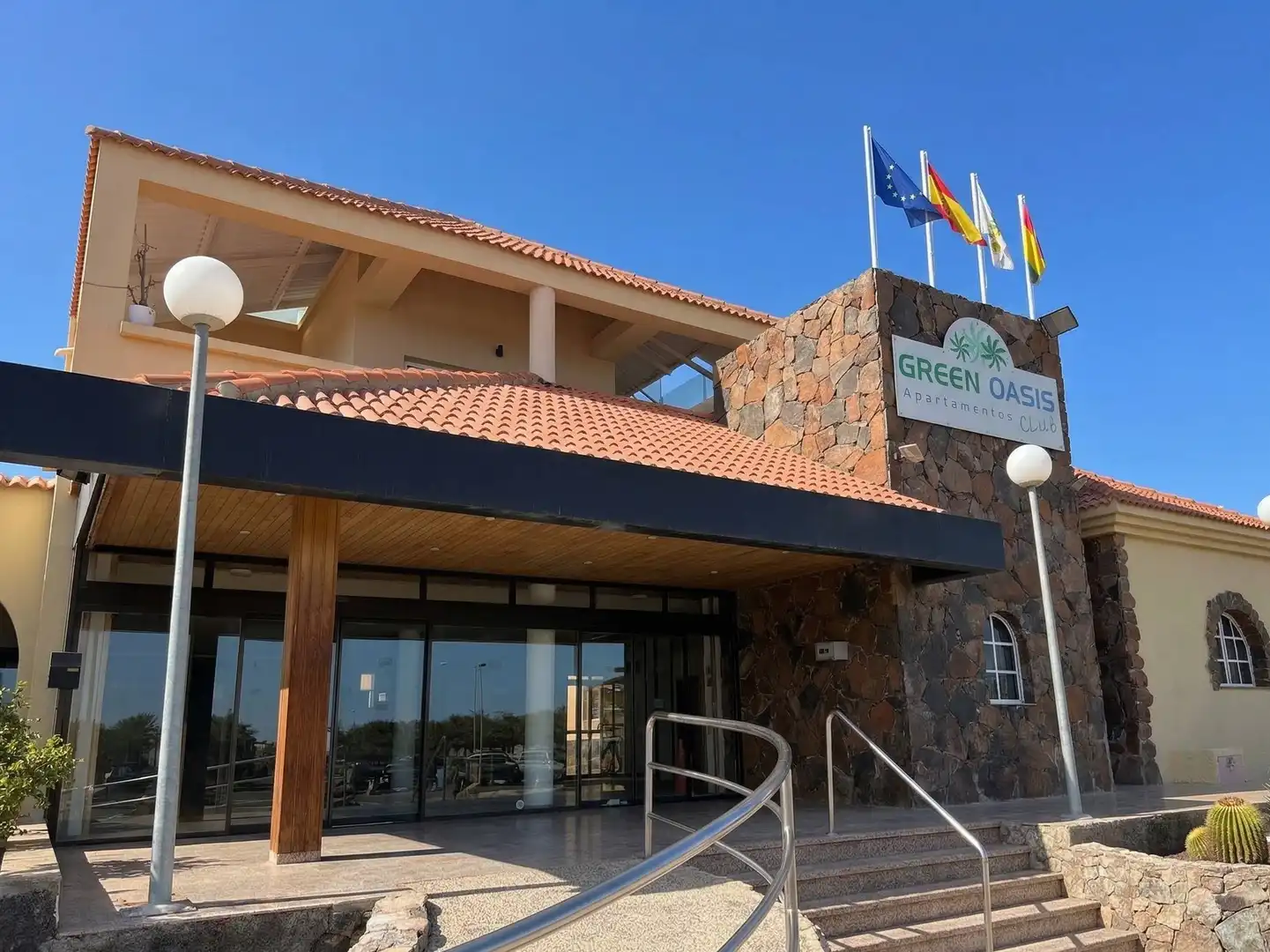 Vista exterior de Dúplex en venta en San Bartolomé de Tirajana con Jardín privado, Terraza y Amueblado