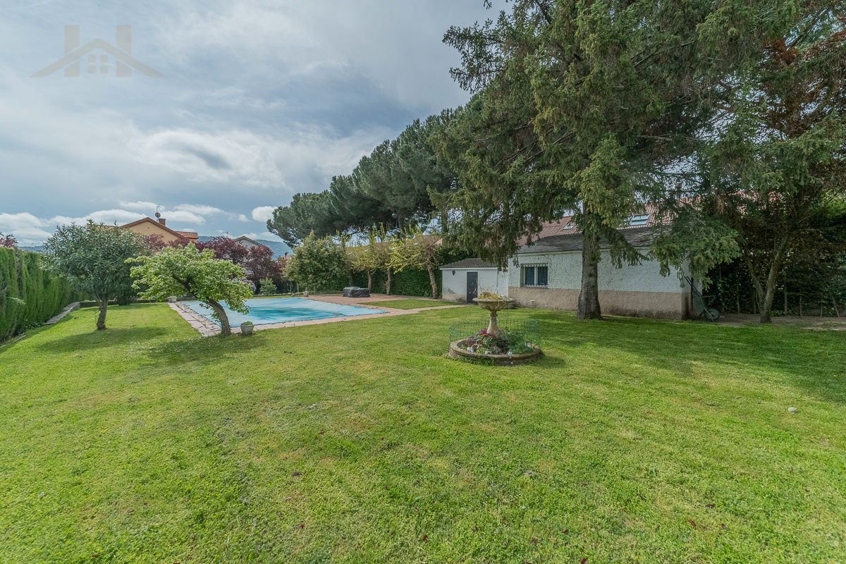 Garden of House or chalet for sale in Moralzarzal  with Air Conditioner, Private garden and Storage room
