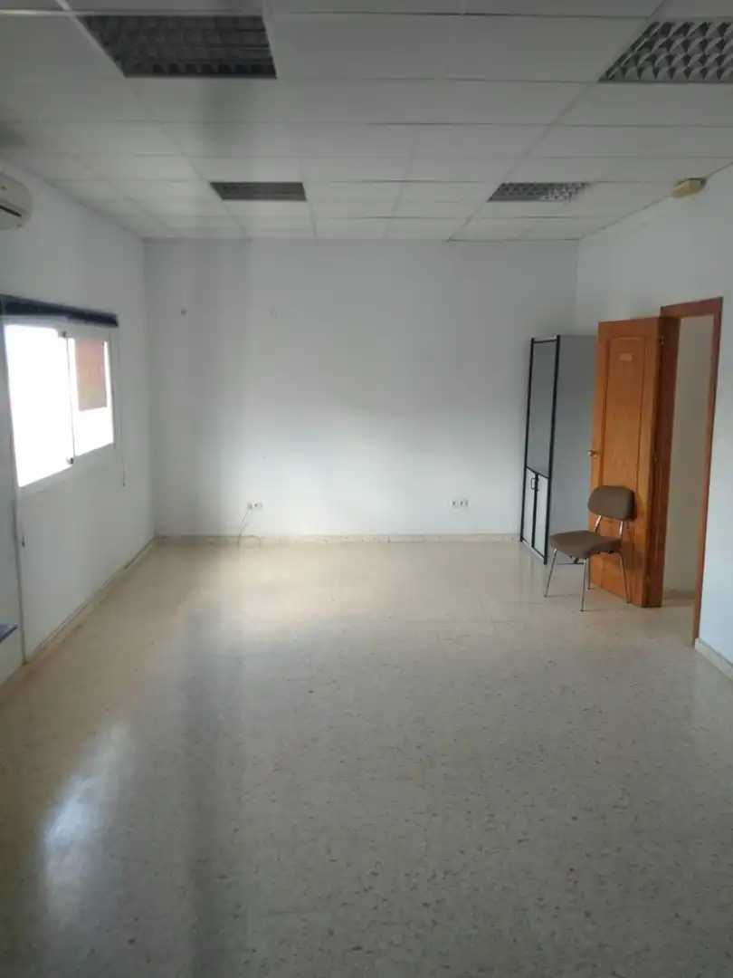 Dormitori de Local en venda en San Roque