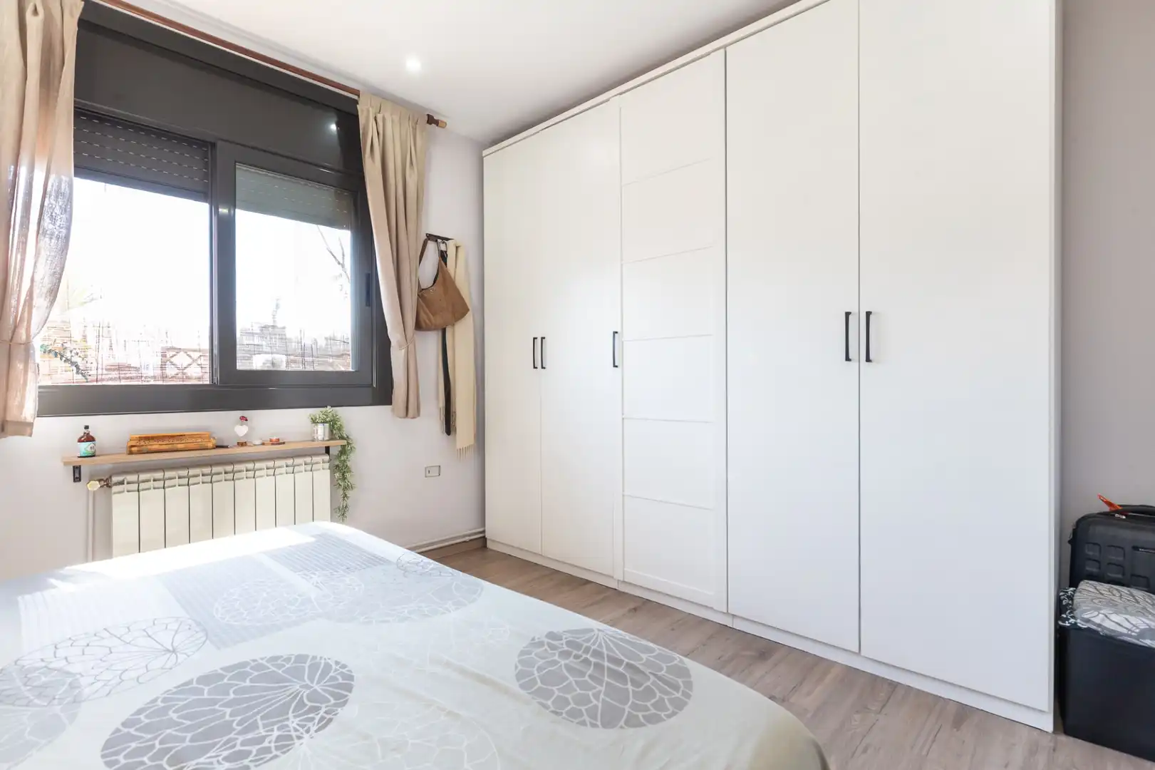 Habitación de Ático en venta en Rubí con Aire acondicionado, Calefacción y Terraza