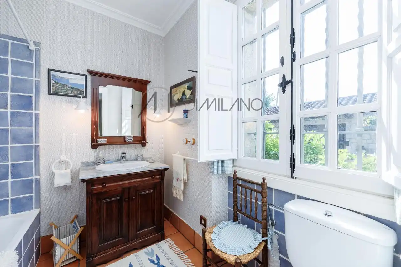 Baño de Finca rústica en venta en Verín con Calefacción, Jardín privado y Parquet