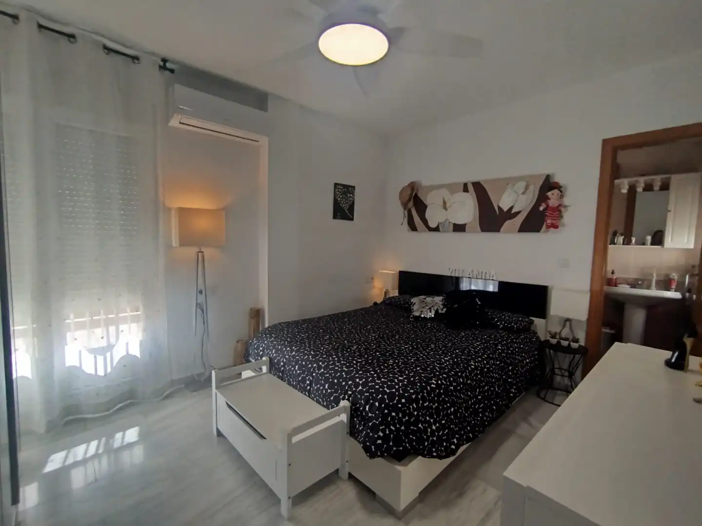 Schlafzimmer von Dachboden zum Verkauf in Albolote mit Terrasse, Abstellraum und Möbliert